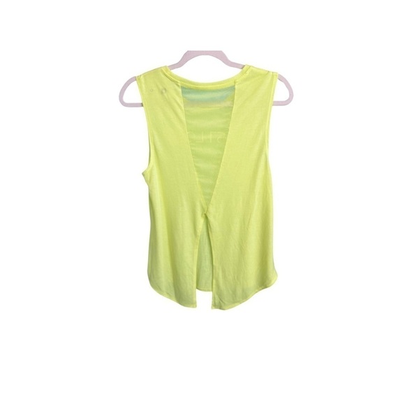 Xersion Green Workout Top Size M - EUC - Picture 5 of 6